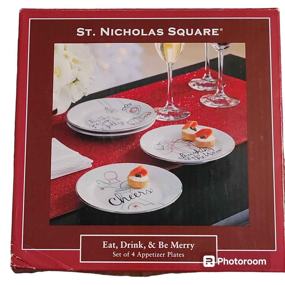 2009 St. Nicholas Square 4 Appetizer Plates Christmas Holiday